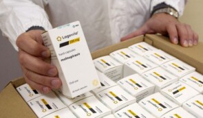 Україна отримала першу партію таблеток “Молнупіравір” для лікування коронавірусу