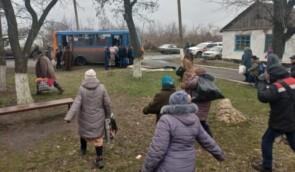 З Волновахи та деяких інших населених пунктів Донеччини вдалось евакуювати 261 людину: список
