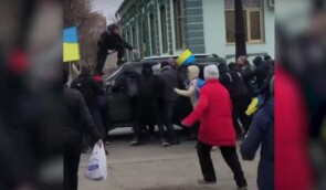 У Куп’янську, який мер здав російським окупантам, жителі провели мітинг на підтримку України