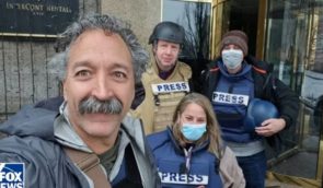 Под Киевом в результате обстрела военными РФ погиб оператор Fox News и украинская журналистка