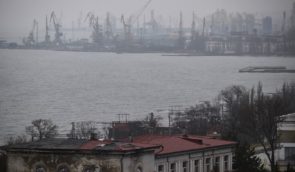 Росіяни почали обстрілювати Маріуполь з кораблів