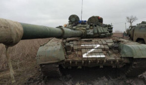 Російські окупанти в Запорізькій області переїхали танком авто Укрпошти, яке розвозило пенсії: двоє загиблих