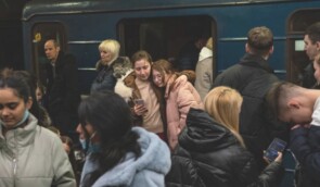 Усі потяги зі Сходу на Захід України тепер евакуаційні, квитків не треба