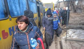 З Донеччини евакуювали понад триста дітей-сиріт та людей з інвалідністю