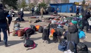 Российские военные ударили “Искандером” по вокзалу Краматорска: погибли более 30 человек, больше сотни ранены