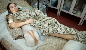 15-річну дівчину, яка постраждала від обстрілу окупантами Пологів і втратила ногу, евакуювали до Німеччини
