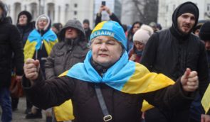 Щоб примусити до співпраці українських активістів і журналістів, окупанти беруть у заручники їхніх родичів