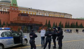 На Красній площі в Москві затримали російського правозахисника Олега Орлова