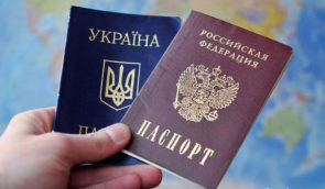 У Херсоні російські окупанти змушують місцевих підприємців отримувати паспорти РФ