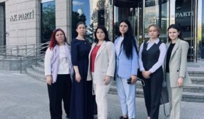Дружини та матері захисників з “Азовсталі” створюють громадську організацію “Жінки зі сталі”