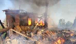 Російська авіація скинула бомбу на школу у Білогорівці Луганської області: там ховалися 90 людей 