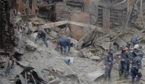 Розбирати завали зруйнованого Маріуполя привезли російських “еменесників”