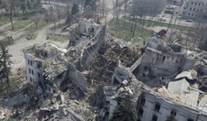 Журналисты реконструировали бомбардировку драмтеатра в Мариуполе и считают, что там погибли 600 человек