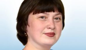 Призначеній росіянами “очільниці відділу освіти” в Мелітополі загрожує до 10 років за ґратами за колабораціонізм