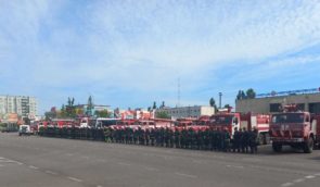 В Енергодарі рятувальники влаштували акцію протесту через викрадення військовими РФ начальника пожежної частини