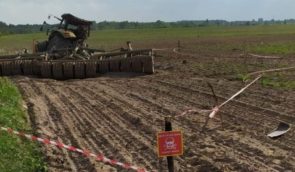 У Київській області трактор підірвався на міні, яку залишили російські військові