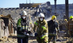 Рятувальники знайшли під завалами ТЦ “Амстор” у Кременчуці ще п’ять фрагментів тіл