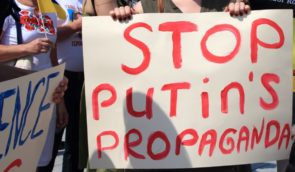 Деньги, предательство, мобилизация: военные РФ в Мариуполе распространяют фейки для дискредитации украинской власти и ВСУ