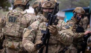 Трем военнослужащим РФ, которые пытали украинцев в Черниговской области, сообщено о подозрении – СБУ