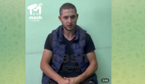 У Криму затримали чоловіка, який на знак протесту проти війни вкинув “коктейль Молотова” в адмінбудівлю