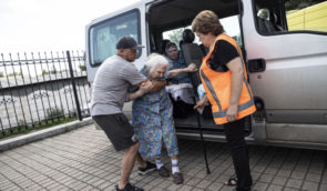 В Україні розпочнуть обов’язкову евакуацію цивільних з неокупованих районів Донеччини