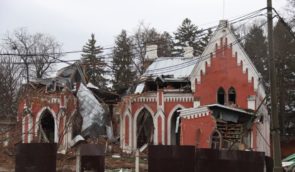 З кінця лютого війська РФ зруйнували або пошкодили понад 350 бібліотек в Україні