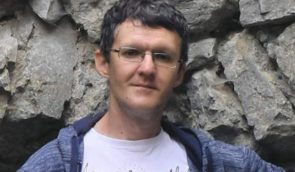 У Білорусі журналіста-розслідувача Дениса Івашина засудили до 13 років колонії