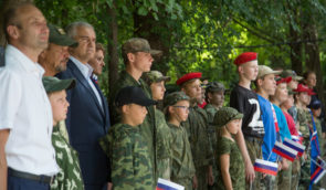 1 сентября в Крыму россияне агитировали школьников вступать в армию РФ — “КрымSOS”