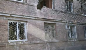 Вночі війська РФ обстріляли Нікополь з “Градів”, поранили двох цивільних та зруйнували житлові будинки