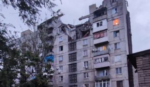 З-під завалів обстріляного росіянами будинку у Торецьку врятували майже два десятки людей