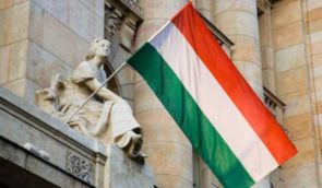В угорських шкільних підручниках дітей налаштовують проти України