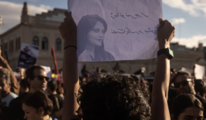 “Краще смерть, ніж приниження”: в Ірані до масових протестів долучилися студенти
