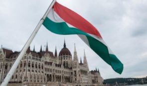 Уряд Угорщини пообіцяв змінити шкільний підручник з пропагандою про війну в Україні