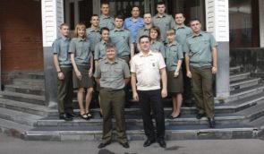 Іноземні журналісти ідентифікували 30 російських військових, які наводять ракети по Україні