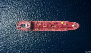 У світі формується “тіньовий флот” з нафтових танкерів для обслуговування Росії – Bloomberg
