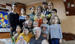 “Мамо, наш дім там, де ти”: як сімʼя із 17 дітьми евакуювалася зі Святогірська на Дніпропетровщину