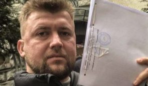 Суд у справі волонтера Цибульського, якого звинувачують у продажі гуманітарки, запросив додаткові документи і взяв паузу в засіданні