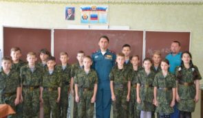 Окупанти на Луганщині роблять усе, щоб випускники шкіл одразу йшли воювати, – медіаексперт