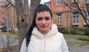 У суді щодо нападу на дніпровську активістку Наталію Ешонкулову допитали як свідків двох поліцейських