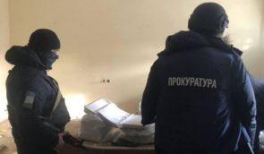 На Харківщині викрили схованку з документами псевдополіцейських, які окупанти не встигли знищити під час відступу