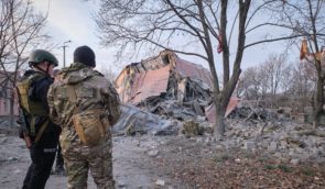 За прошедшие сутки российские обстрелы убили пятерых украинцев