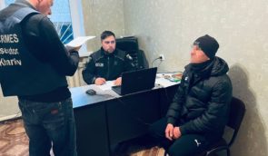 Жителю Харківщини загрожує до трьох років в’язниці за те, що під час окупації впроваджував російську програму у школі