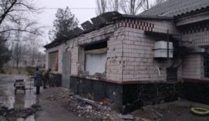 Вранці російські окупанти обстріляли медичний заклад у Херсоні