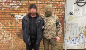 У Чорнобаївці затримали чоловіка, який за вказівкою очільника окупаційної адміністрації розселяв окупантів 