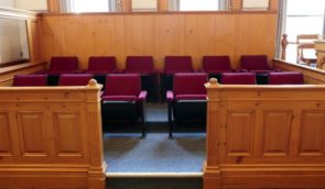 Суд присяжних на Рівненщині дав довічне чоловіку за вбивство власної тітки
