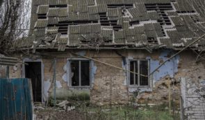 В одному із сіл на Миколаївщині росіяни обстрілами зруйнували майже всі будинки
