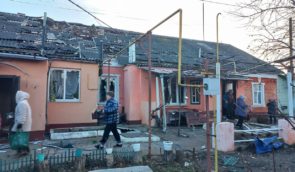На Сумщині окупанти поцілили в будинок багатодітної родини, загинула жінка
