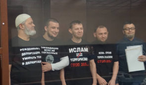 У Росії суд засудив п’ятьох кримських політв’язнів до 13 років колонії. Двоє з них – пенсіонери