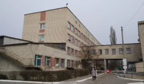 Окупанти остаточно “закривають” медичні заклади в Каховці: все обладнання вивозять у Генічеськ
