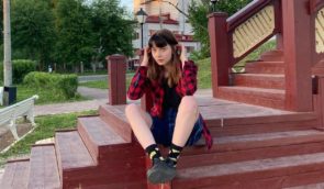 В РФ 19-летней девушке грозит тюрьма из-за постов в соцсетях, которые “дискредитируют” российскую армию
